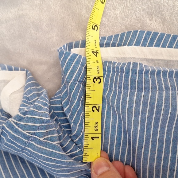 Vineyard Vines blue striped embroidered shorts, small - Picture 8 of 10